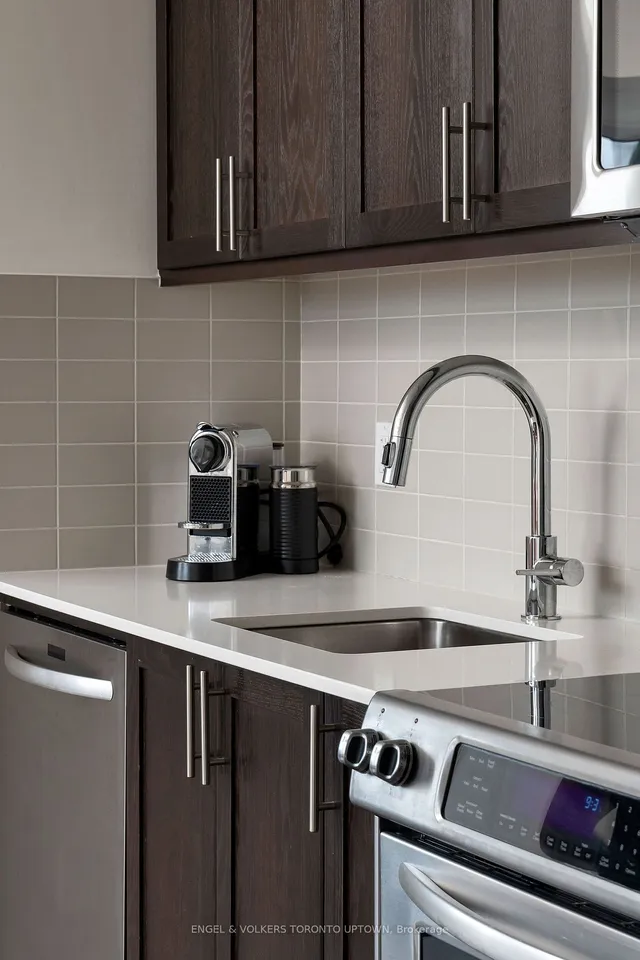 Additional image 6 of 18 Graydon Hall Dr Unit 811