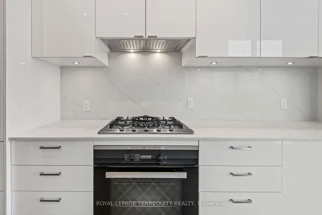 Additional image 7 of 1926 Lake Shore Blvd Unit PH01E