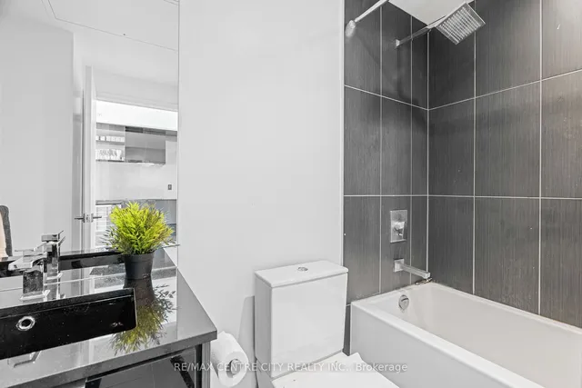 Additional image 21 of 70 Temperance St Unit LPH5410