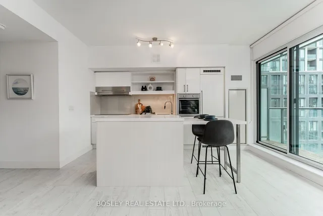 Additional image 12 of 39 Sherbourne St Unit 706