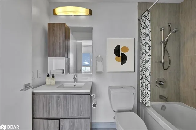 Additional image 20 of 36 Park Lawn Road Rd Unit 3205