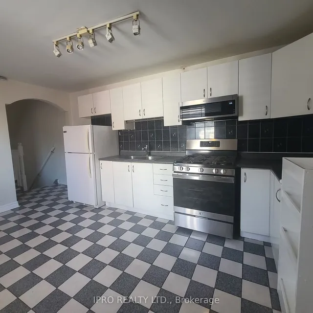 Additional image 14 of 64 Robinson St