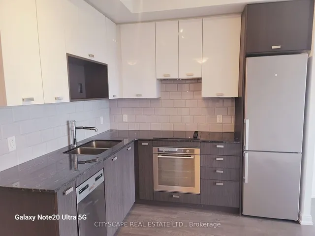 Additional image 11 of 275 Village Green Sq Unit 2920