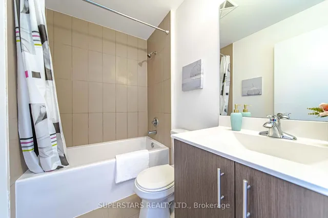 Additional image 11 of 255 Village Green Sq Unit 408