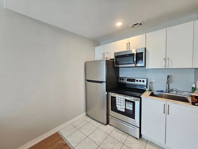 Additional image 8 of 402 The East Mall Ave Unit 318