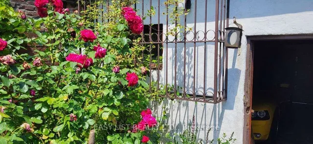 Additional image 27 of 33 Clinton St