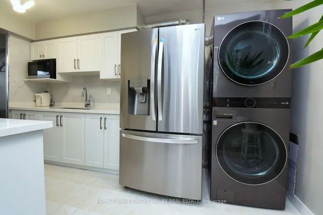 Additional image 15 of 5 Frith Rd Unit 410