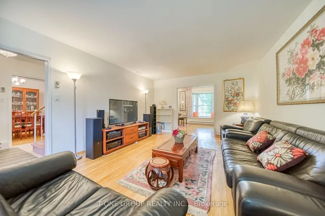 Additional image 8 of 20 Zircon Crt