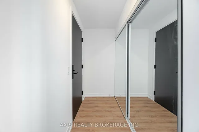 Additional image 15 of 500 Dupont St Unit 517