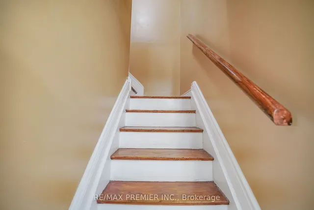 Additional image 23 of 2901 Jane St Unit 89