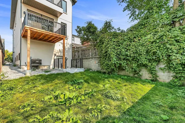 Additional image 39 of 19 Lambton Ave