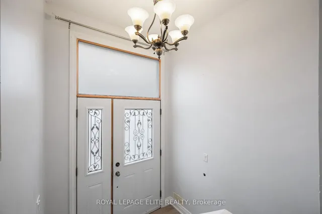 Additional image 3 of 6 LACHINE Crt