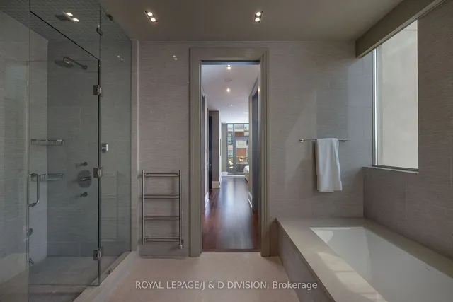 Additional image 18 of 68 Yorkville Ave Unit 1601