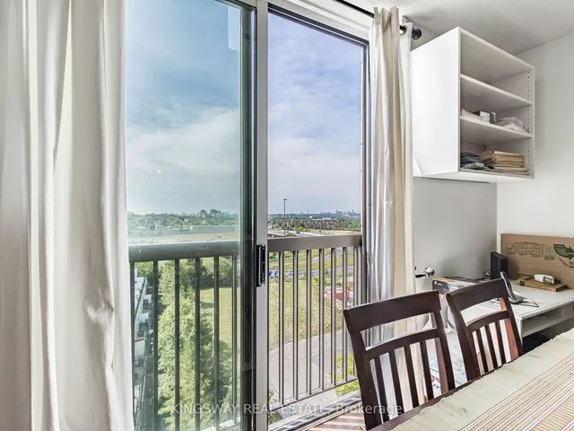 Additional image 21 of 2737 Keele St Unit 809