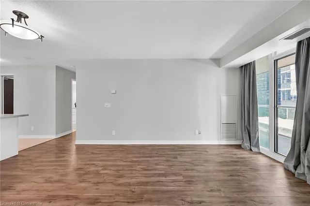 Additional image 26 of 30 Grand Trunk Cres Unit 709