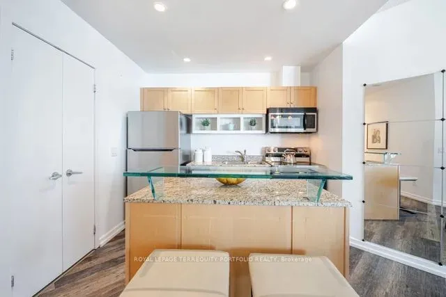 Additional image 30 of 208 Queens Quay Unit 2503