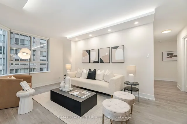 Additional image 19 of 717 Bay St Unit 701