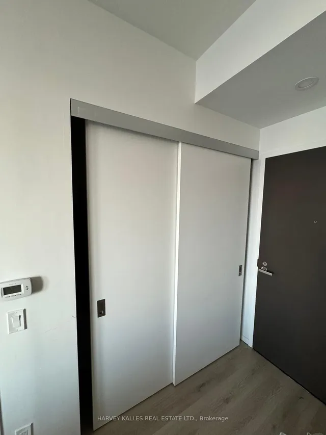 Additional image 10 of 197 Yonge St Unit 4908