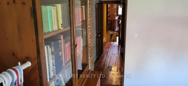 Additional image 19 of 33 Clinton St