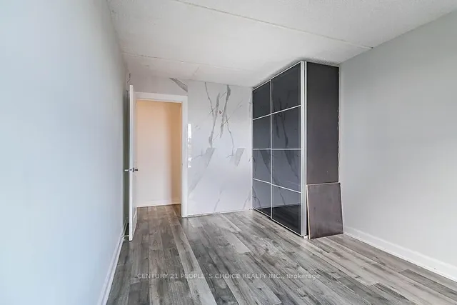 Additional image 28 of 2 Glamorgan Ave Unit 1007