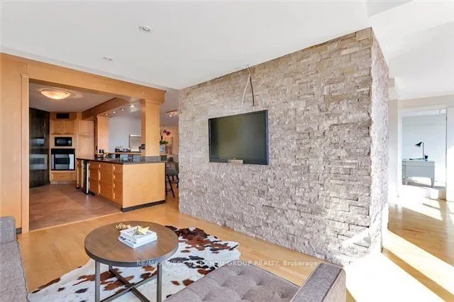 Additional image 13 of 130 Carlton St Unit 1505