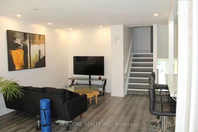 Additional image 5 of 62 Glenstroke Dr