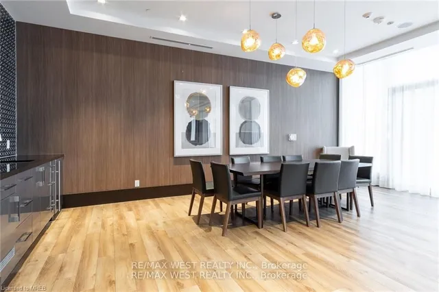 Additional image 29 of 4208 Dundas St Unit 315