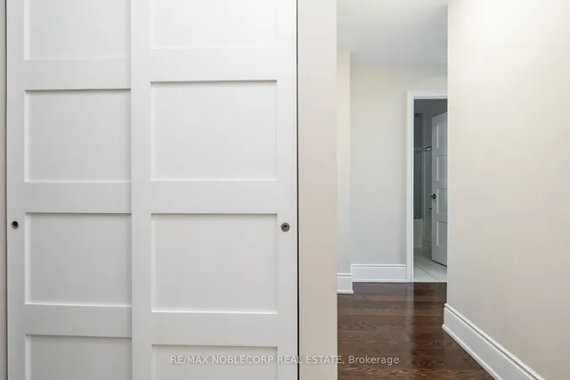 Additional image 4 of 840 Queens Plate Dr Unit 805