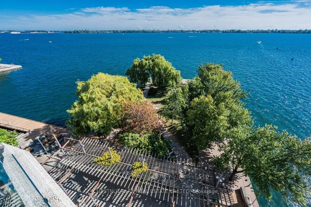 Additional image 32 of 99 Harbour Sq Unit 1008