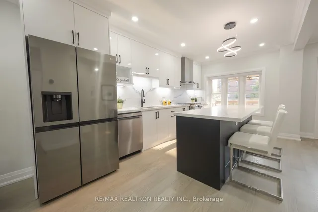 Additional image 16 of 376 Northcliffe Blvd