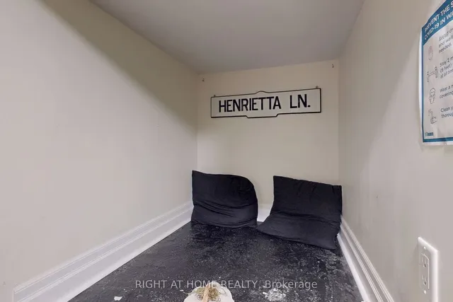 Additional image 16 of 394 King St