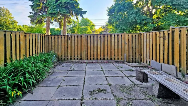 Additional image 31 of 70 Cass Ave Unit 117