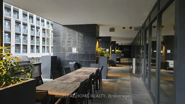 Additional image 31 of 181 Dundas St Unit 2715