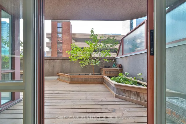 Additional image 8 of 736 Bay St Unit 305