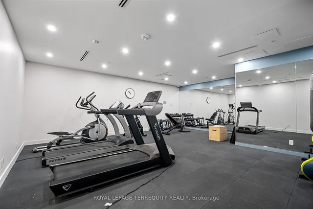 Additional image 29 of 38 Howard Park Ave Unit 157