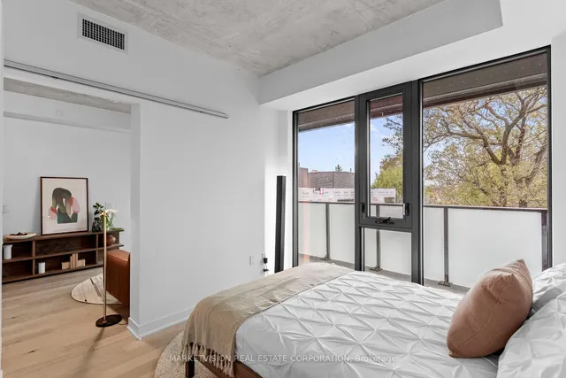 Additional image 17 of 2625 Dundas St Unit 404