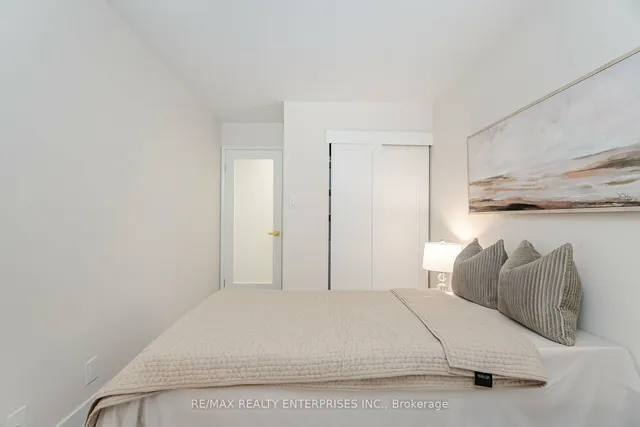 Additional image 31 of 717 Bay St Unit 701