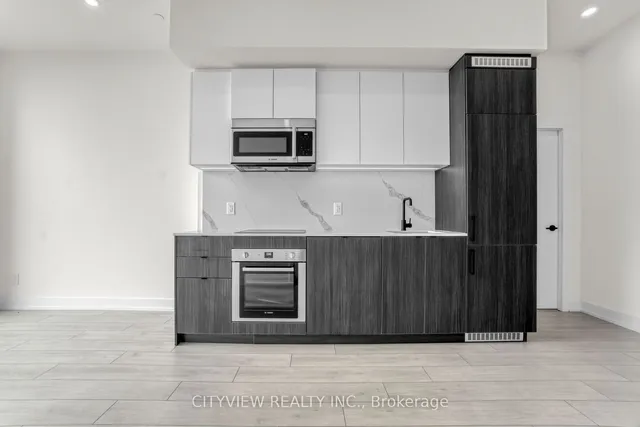 Additional image 16 of 500 Dupont St Unit PH10