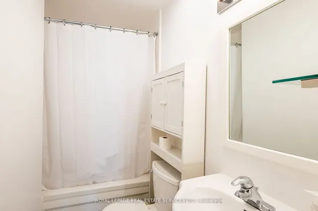 Additional image 12 of 2963 Dundas St