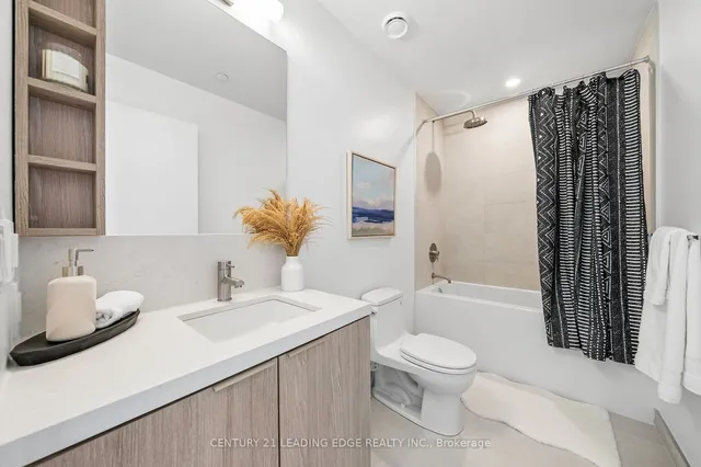 Additional image 18 of 2020 Bathurst St Unit 1001