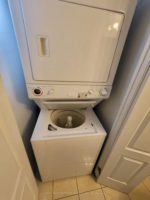 Additional image 17 of 3840 Bathurst St Unit 609