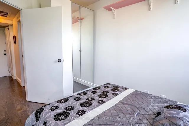 Additional image 19 of 2874 Keele St Unit 304