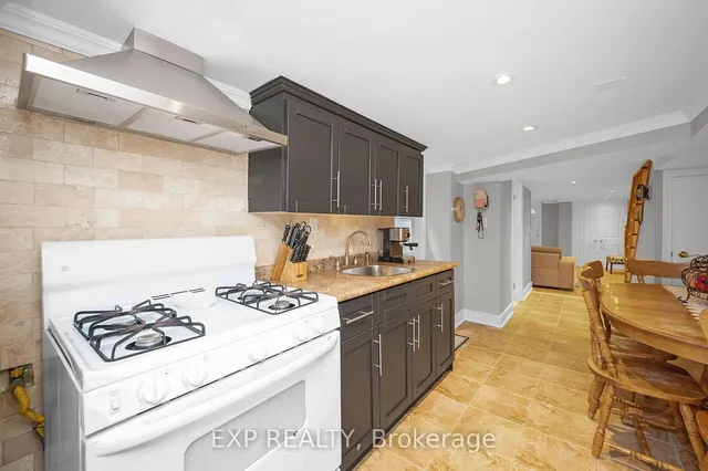 Additional image 30 of 102 Manning Ave