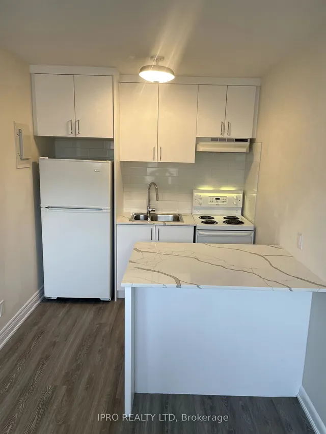 Additional image 36 of 46 Twenty Second St