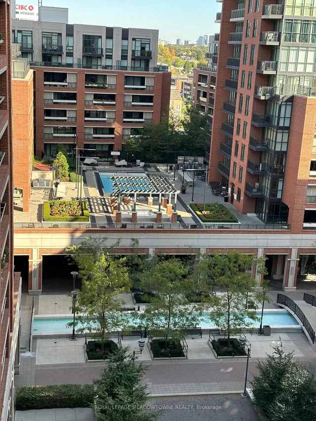 Additional image 19 of 830 Lawrence Ave Unit 825