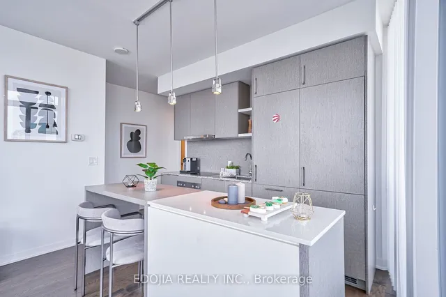 Additional image 14 of 100 Harbour St Unit 6004