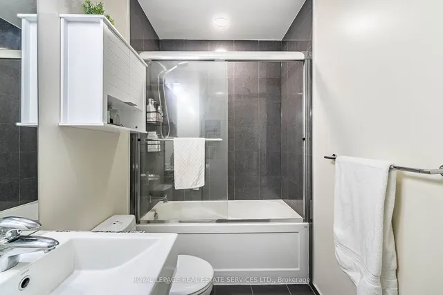 Additional image 29 of 8 The esplanade Unit 1302