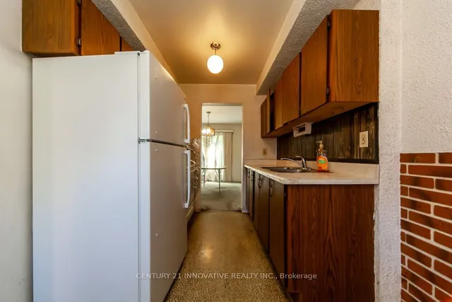 Additional image 22 of 5 Wiggens Crt