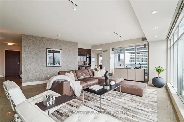 Additional image 13 of 2181 Yonge St Unit 3402