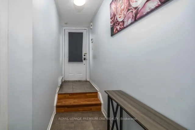 Additional image 3 of 65 Turntable Cres Unit 90